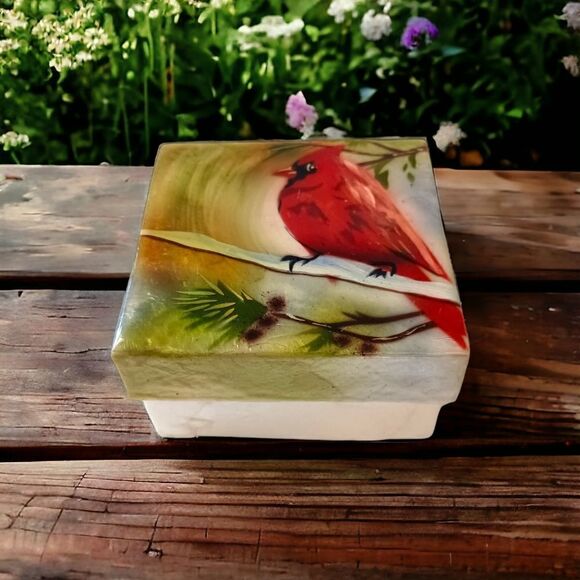 Capiz Shell Trinket Box Cardinal Handpainted Jewelry Mother Of Pearl Jewelry - Picture 2 of 16